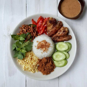 Fakta Menarik Nasi Uduk, Kuliner Khas Betawi yang Menggugah Selera