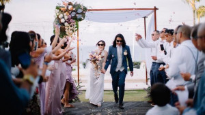 Umumkan Kehamilan Anak Pertama, Momen Spesial Ello di Ulang Tahun Sang Istri