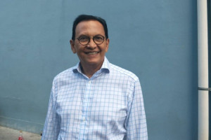 Ulang Tahun ke 70 Tahun, Roy Marten Bersyukur Dapat Kejutan dari Cucu