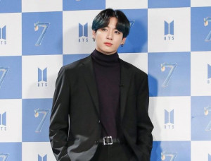 Lulus dari Global Cyber University, Jungkook BTS Terima ‘President Award’