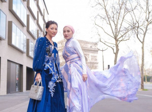 Hadiri Paris Fashion Week 2022, Intip Gaya Hijab Shandy Purnamasari di Prancis
