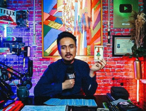 Susul Indra Kenz, Denny Darko Ramal Banyak Influencer Akan Terjerat Kasus Binomo