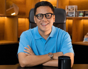 Saat Muduik, Arief Muhammad Kenang Masa Lucu lewat Seragam Lulusan SMP