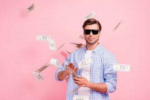 Hobi Pamer Kekayaan, Ini 10 Ciri-Ciri Crazy Rich Palsu