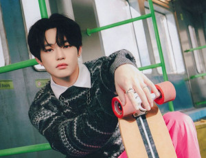 Jelang Comeback, Chenle NCT Dream Dikabarkan Alami Cedera Kaki