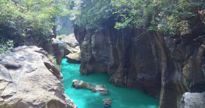 5 Tempat Wisata di Indonesia dengan Pemandangan Indah dan Nama Unik