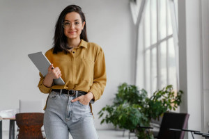 5 Cara Menyikapi Beban Hidup ala Perempuan Dewasa