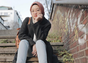 Simple dan Tetap Modis, Ini 5 Inspirasi OOTD Hijab ala Gita Savitri