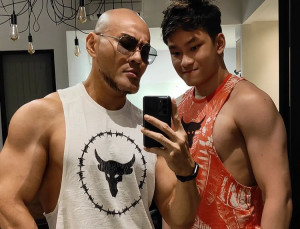 Vicky Prasetyo dan  Azka Corbuzier Tanding Tinju, Deddy Corbuzier Siap Lawan Pemenangnya