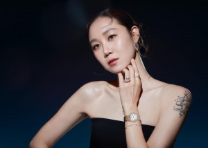 Terpaut 10 Tahun, Gong Hyo Jin Dikonfirmasi Pacaran dengan Kevin Oh
