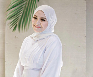 Bukan Karena Sule, Nathalie Holscher Akui Dengar Bisikan Syahadat Sebelum Jadi Mualaf