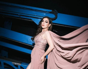 Berhijab Saat Ulang Tahun, Penampilan Celine Evangelista Sita Perhatian Warganet
