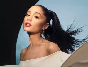 Dapat 3 Penghargaan, Ariana Grande Tak Hadir di Grammy Awards 2022