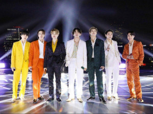 Tampil di Grammy Awards 2022, BTS Ungkap Keinginan Kolaborasi dengan Lady Gaga