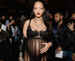 Masuk Daftar Orang Terkaya Forbes, Rihanna Jadi Musisi Perempuan dengan Peringkat Tertinggi