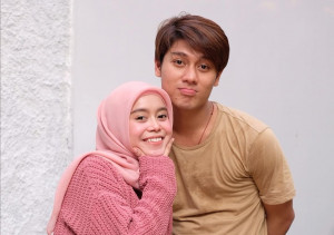 Lesti Kejora Laporkan Rizky Billar Atas KDRT, Netizen Syok Berat