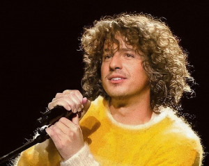 Penuh Emosi dan Mengharukan, Charlie Puth Rilis Single "That’s Hilarious"
