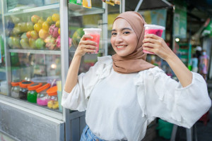 Laris Manis, Ide Jualan Minuman untuk Buka Puasa Saat Ramadan