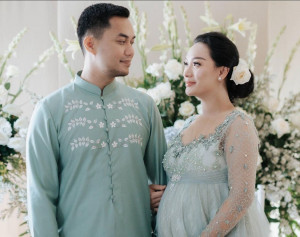 Diduga Hamili Model, Begini Cerita Awal Suami Zaskia Gotik Kenal Veranosiliyana
