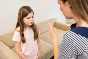 Lakukan 7 Hal Ini pada Anak agar Tak Jadi Toxic Parent