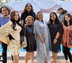Pakai Baju Perempuan dan Salaman dengan Ustaz Maulana, Aming: Ih Akward Banget