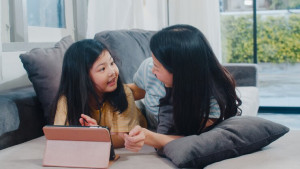 Cara Mendidik Anak Perempuan Di Era Digital