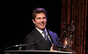 Berperan di Film “Top Gun: Maverick”, Tom Cruise Belajar Terbangkan Pesawat Tempur