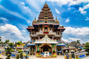 5 Gereja dengan Arsitektur Unik dan Menarik di Indonesia