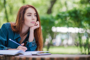 Patut Diapresiasi, 5 Puisi Bercerita Tentang Perempuan