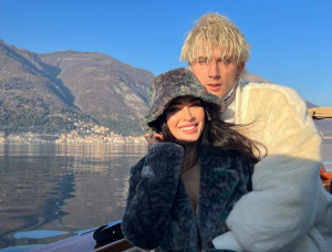 Lakukan Ritual Minum Darah, Megan Fox Ditegur oleh Asosiasi Vampir