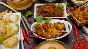 Berisiko Bagi Tubuh, 5 Bahaya Konsumsi Makanan Bersantan secara Berlebihan saat Lebaran