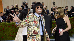 5 Fakta Anderson .Paak, Musisi Amerika Serikat yang Disebut Mirip Pak Tarno