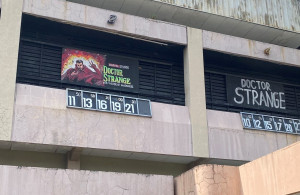 Viral di Twitter, Poster Film Doctor Strange Dilukis Tangan di Bioskop Purwokerto