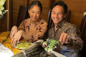 Jefri Nichol Unggah Foto Bareng Cewek Inisial “R”, Go Public?