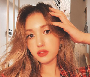 Jeon Somi Balas Pertanyaan Iseng Warganet Indonesia Soal Merek Celana