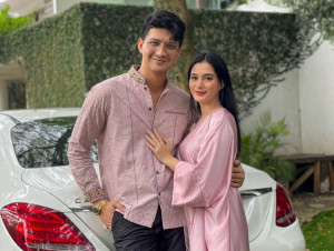 Selamat, Aditya Zoni dan Sang Istri Umumkan Kehamilan Anak Pertama