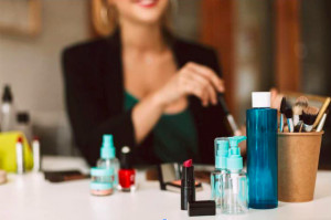 Wajib Teliti, Produk Makeup Punya Jangka Waktu Pemakaian!
