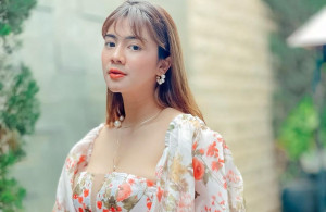 Hadir di Konser 25 Tahun Rossa, Felicya Angelista Umumkan Kehamilan Anak Kedua