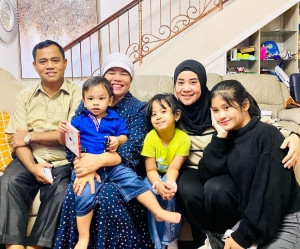 Pasca Bercerai, Puput Terlihat Kembali Jalin Silaturahmi dengan Keluarga Haji Faisal