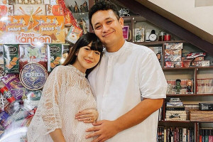Dikaruniai Bayi Laki-laki, Gilang Dirga Umumkan Kelahiran Anak Pertama