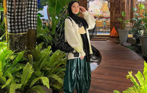 Nissa Sabyan Tak Peduli Disoraki Penonton, Warganet: Ngga Punya Malu