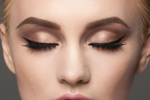 Hindari! 5 Kesalahan Penyebab Eyeliner Mudah Luntur