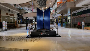 “MyBTStory”, Patung Besar Berbentuk Logo BTS Resmi Dipasang di Mal Kota Kasablanka