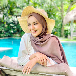Profil Nabila Ishma, Kekasih Emmeril Kahn Mumtadz yang Banyak Prestasi