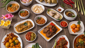 Viral! Restoran Babiambo Jual Menu Olahan Masakan Padang Berbahan Daging Babi