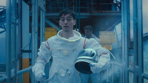 Tak Kalah dengan "Glimpse of Us", Ini 5 Lagu Hit Joji