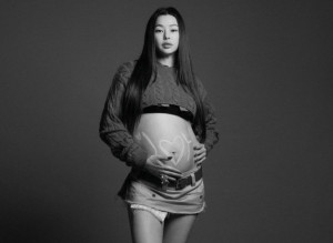 Selamat, Honey Lee Dikabarkan Telah Melahirkan Anak Pertamanya