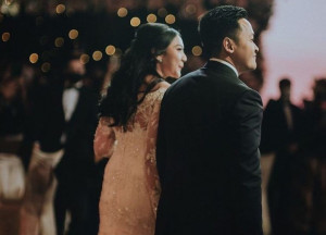 Akad Nikah 3 Bulan Lalu, Resepsi Pernikahan Putri Tanjung Baru Saja Digelar