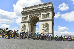 NTT Hadirkan Real Time Balapan Sepeda Perempuan di The Tour de France