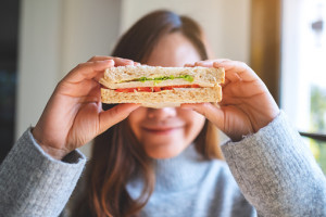 Cek Penyebab Metabolisme Tubuh Buruk, Roti Termasuk?